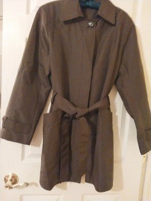 Chaqueta Hillard & Hanson Damas Marrón Oscuro Cinturón Medio Botón Frontal Claro Foto 1 de 4