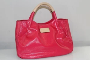 Kate Spade - Hot Pink Lackleder Runde Handtasche mit Lederbesatz Fehler - Bild 1 von 20