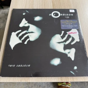 SEALED 1989 Roy Orbison "Mystery Girl"  Original 1st US Pressing +Hype Sticker! - Picture 1 of 8