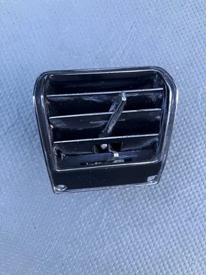 Chrysler Newport 300 1966 New Yorker tablero del lado del conductor aire acondicionado ventilación térmica bisel moldura Foto 1 de 4