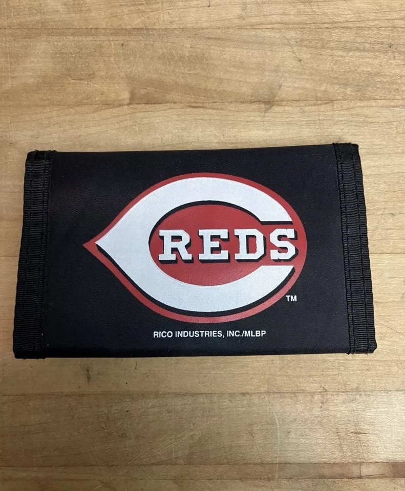 Cincinnati Reds trifold wallet Rico industries MLBP - Image 1 of 2