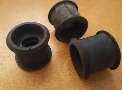 Alfa Romeo Alfa Sud / Alfa 33 transmission support bush (Pirelli) 107831 - Image 1 of 3