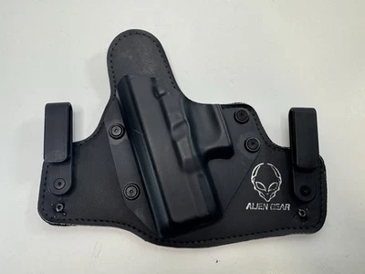 Alien Gear Shape Shift IWB waist Holster Glock 17 , 22 , 31 , 37 Left Hand LH - Image 1 of 4
