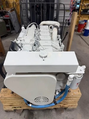 Cummins 6Bt 5.9-M  ,  210 HP Marine Diesel Engine , full rebuild - Image 1 of 3