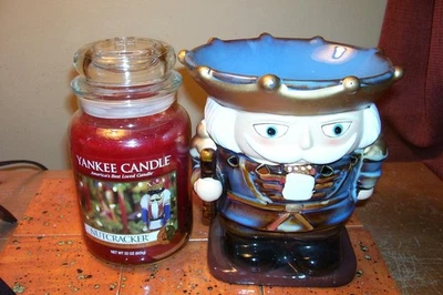 yankee candle 22oz JAR NUTCRACKER + VINTAGE NUTCRACKER TART BURNER - Image 1 of 4