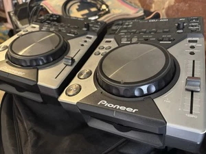 Pair Pioneer CDJ 400 Cdj400 USB Dj CD Players - Picture 1 of 3