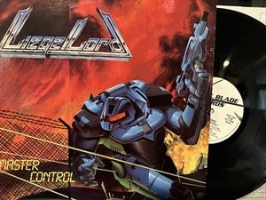 Liege Lord – Master Control LP 1988 Metal Blade Records – 7 72268-1 VG+/EX - Foto 1 di 7