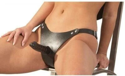 Dildo realistico strap on vaginale anale fallo indossabile con slip in pelle - Immagine 1 di 4