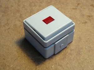 Jung WG 600 Aufputz Schaltermaterial IP44 Schalter Steckdose - Bild 1 von 2