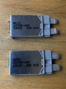 BUSSMANN 22330-400 CIR BRKR THERMAL 30A 24VDC PUSH (2pcs = 1 lot) - Picture 1 of 3