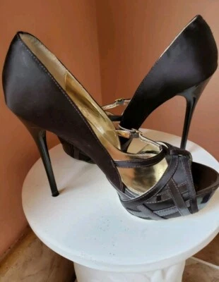 tacones bebe Foto 1 de 4