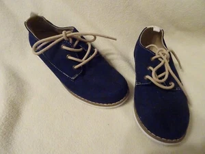 CRAZY 8 BOYS SHOES, BLUE SUEDE, TIE UPS, 8-1/2'' FROM TOE TO HEEL - Picture 1 of 4