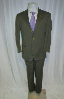 Romeo Gigli Vintage Green Solid Woven Three Button Suit 38R - Image 1 of 4
