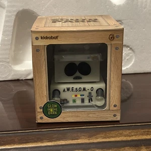 Brand New Kidrobot x South Park Cartman AWESOM-O! Glow In The Dark Figure Toy - Picture 1 of 6