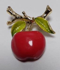 Vintage Gerry’s Red Apple Green Leaves Enamel Brooch Pin Gold Tone Branch - Bild 1 von 3