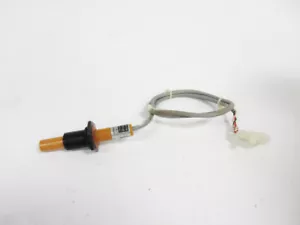 OMRON E2K-X4ME 2 CYLINDER TYPE PROXIMITY SENSOR ~ E2K-X4ME2 - Picture 1 of 6