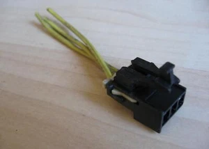 Freightliner Century Connector w/ Wiring for Sleeper Temperature Control #M261BV - Picture 1 of 4