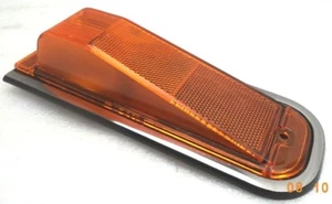 (2/Lot) Mohawk  GMC Amber Lens 5968206 w/Black Backing Assembly PN: 912574 - Picture 1 of 9