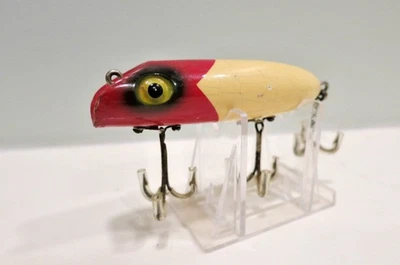 South Bend Bass Oreno #973 RW Red Arrow Head with White Body. Pressed eyes. Wear - Image 1 of 4