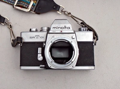 Cuerpo de cámara fotográfica Minolta SRT 101 35 mm SLR con película no probada Foto 1 de 4