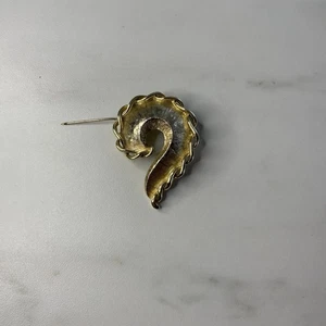 Vintage Gold-Tone Ribbed Horn Swirl Brooch  - Picture 1 of 7