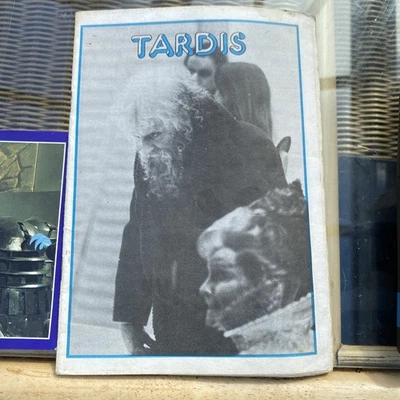 Dr Who Memorabilia Collection first day cover and copy of Tardis - Image 1 of 4