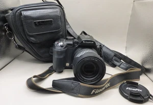 Fujifilm FinePix S Series S9500 9,0-MP-Digitalkamera – Objektiv 28–300 mm - Bild 1 von 15