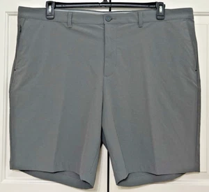Pantaloncini da uomo Tommy Bahama taglia 46RG grigio nebbia chino chip shot nuovi con etichette $118 - Foto 1 di 9