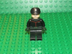 LEGO Star Wars Sith Fleet Officer Minifigure 75266 Episode 9 FB7 - Picture 1 of 2