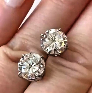 1.00 Ct Round Cut Lab Created Grown Diamond Studs 14K White Gold HVS2 - Picture 1 of 9