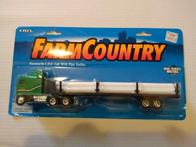 Ertl Farm Country Kenworth C.O.E. Cabina con remolque de tubería fundido a presión #4248 Foto 1 de 2