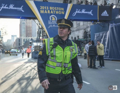 MARK WAHLBERG SIGNED AUTOGRAPH PATRIOTS DAY 11X14 PHOTO  BAS  BECKETT Cover