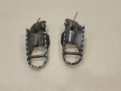 02-23 2003 II Suzuki RM85 RM85L RM 85 Left & Right Foot Pegs Rests - Image 1 of 3