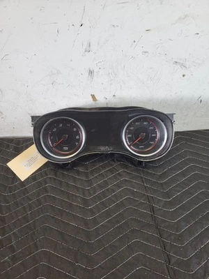 Panel de instrumentos Dodge usado fabricante original velocímetro panel 2016 cargador 3,6 L tracción trasera Foto 1 de 4