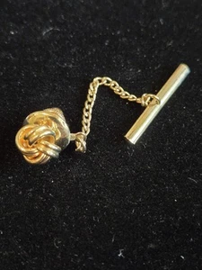 Detailed Love Knot Black Vintage Gold Tone Tie Tack Lapel Pin - Picture 1 of 4