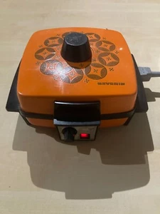 Waffeleisen Severin Typ 2100 Waffelautomat Regelung orange Kartoffelwaffeleisen - Bild 1 von 11