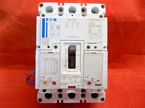 Interruptor automático EATON PDF23M0100B2NJ 5315B7 - Imagen 1 de 5