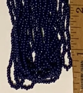 Perline di vetro vintage cecoslovacchia 1975-blu navy taglia 11/0 fornitura limitata - Foto 1 di 2