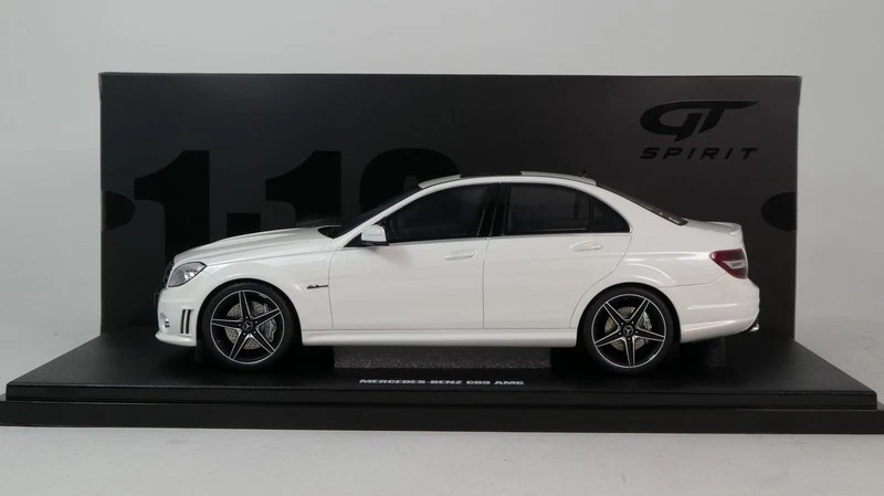GT Spirit GTSPIRIT Mercedes Benz C63 AMG Blanc Diamant 2007 1/18 GT928 - Photo 1/3
