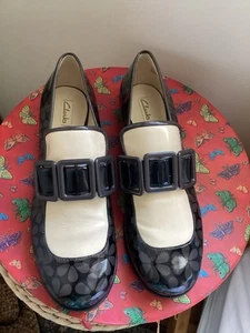 Orla Kiely Clarks Shoes Size 7 D Patent Leather Worn Once! Orla Alice - Picture 1 of 10