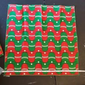 Weihnachten Tischläufer 89" lang und 9 Servietten 16" Quadrat rot und grün Glocken - Bild 1 von 7