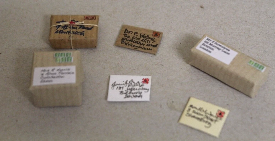 HANDCRAFTED CASA DELLE BAMBOLE (pacchi postali