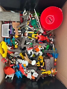 2,5 kg 2500 Gramm Playmobil Konvolut Ritter Bauarbeiter Cowboys Indianer Pferde - Bild 1 von 2