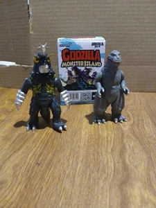 Super7 GODZILLA Monster Island Mystery Kaiju Box Open Set 2 - Picture 1 of 3