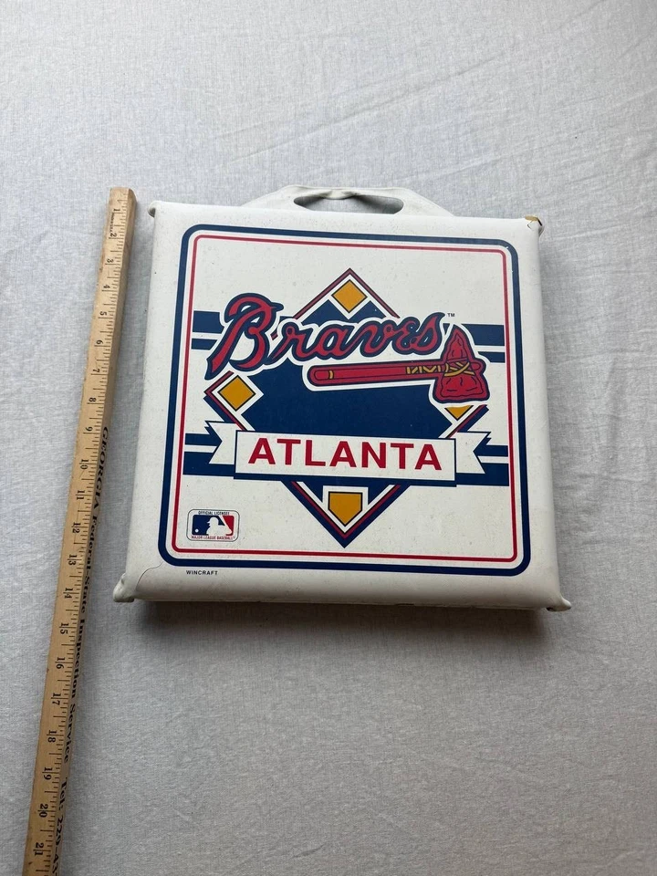 Cojín de asiento vintage Atlanta Braves 12 pulgadas Foto 1 de 4