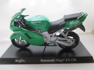 KAWASAKI NINJA ZX-12R 1-18 SCALE MAISTO MOTORCYCLE MODEL - Picture 1 of 2