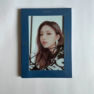 [SEALED] ITZY 2ND MINI ALBUM 'IT'Z ME' WANNABE HANDSIGNIERT HANDSIGNIERT - YUNA - Bild 1 von 15