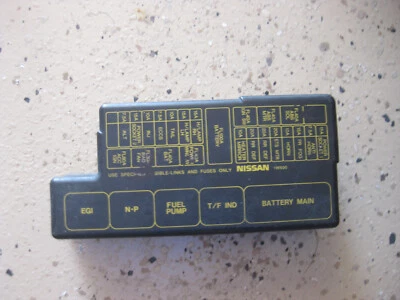 1999 Infiniti QX4 Under Hood Fuse Relay Box Cover Lid Black OEM 1W600 Foto 1 de 4