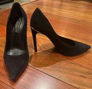 Louis Vuitton Eyeline Pump High Heels Black Suede Gold Accent Size 36.5 (US 6.5) - Picture 1 of 24