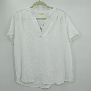 Entro Top Blouse Size Small White Short Sleeve V Neck Relaxed Fit - Picture 1 of 9